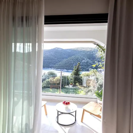 Aella Exclusive Residences Lefkada アパート *