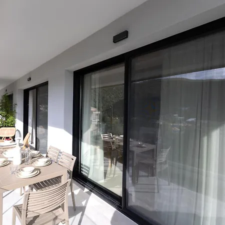 Aella Exclusive Residences Lefkada ミクロス・ギアロス