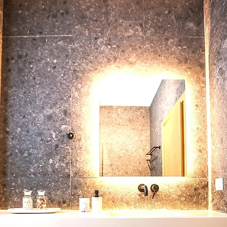 Aella Exclusive Residences Lefkada * ミクロス・ギアロス