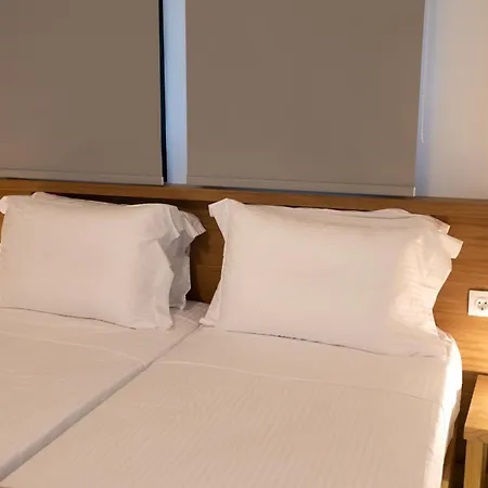 Aella Exclusive Residences Lefkada アパート ミクロス・ギアロス