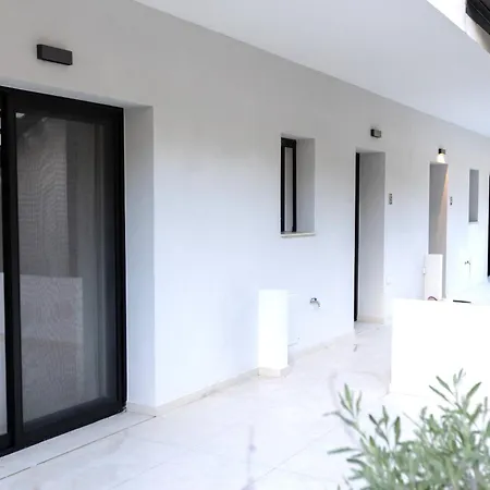 Aella Exclusive Residences Lefkada アパート